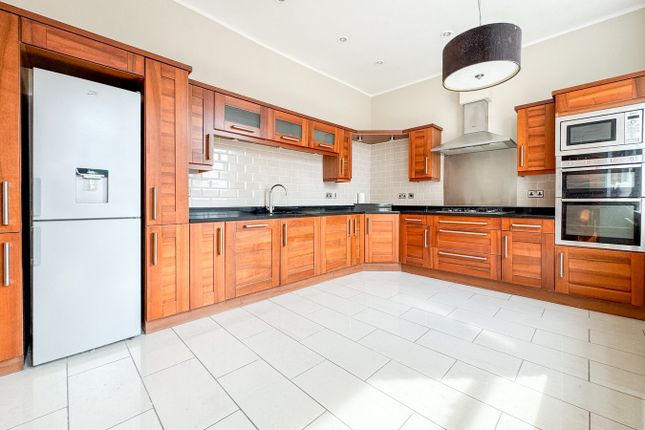 71, Grasmere Road, Huddersfield photo 3