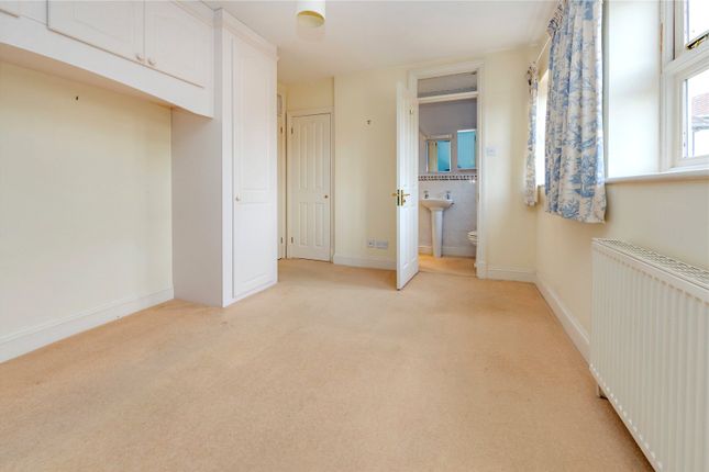 Terraced house for sale in Primrose Gardens, Radlett, Hertfordshire