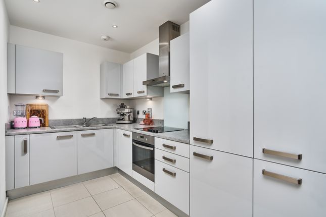 6, Quarter House, Battersea Reach, Wandsworth photo 4