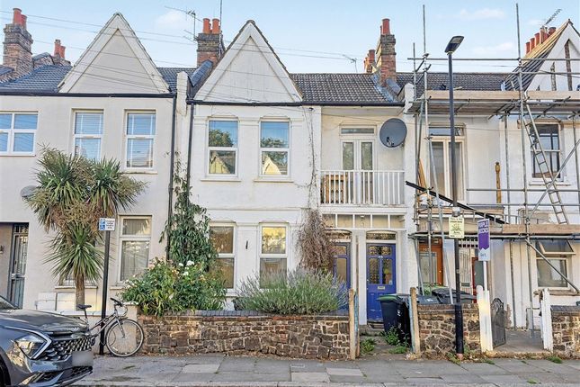 5-bed flat on 101 / 103, Sirdar Road, London, £600,000