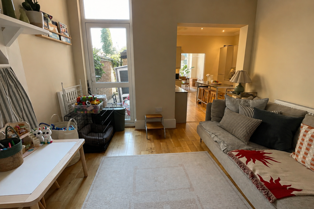 27, Compton Road, Winchmore Hill photo 3