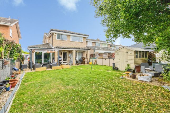 24 Newcastle Avenue, Colchester photo 2
