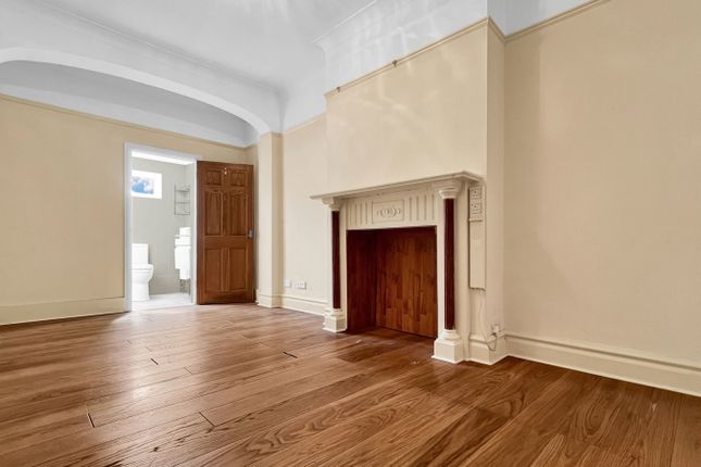 111, Nimrod Road, London photo 3