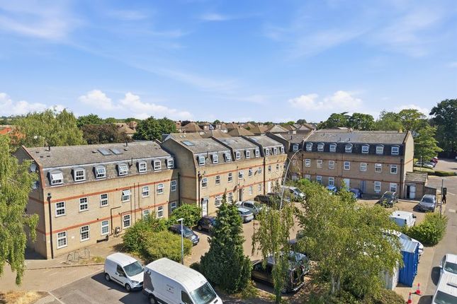 1 Howard Court, Howard Close, Waltham Abbey photo 3