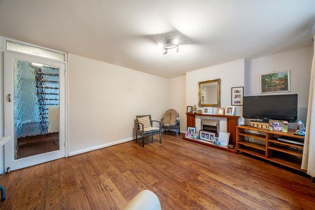 33, Mehetabel Road, London photo 2