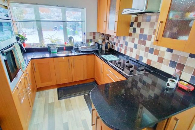 Park Close, Stevenage photo 3