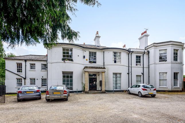 Flat to rent in St. Andrews House, Reading