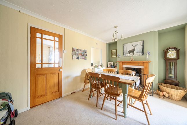 6 Russell Place, Milborne Port, SHERBORNE photo 4