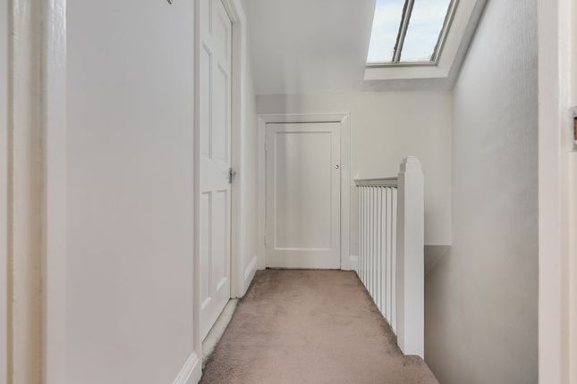 Flat to rent in New North Road, Hainault