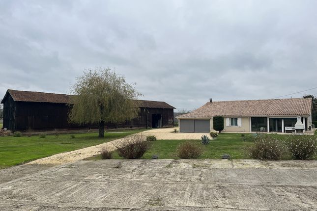 Thumbnail Farmhouse for sale in Lougratte, Aquitaine, 47290, France