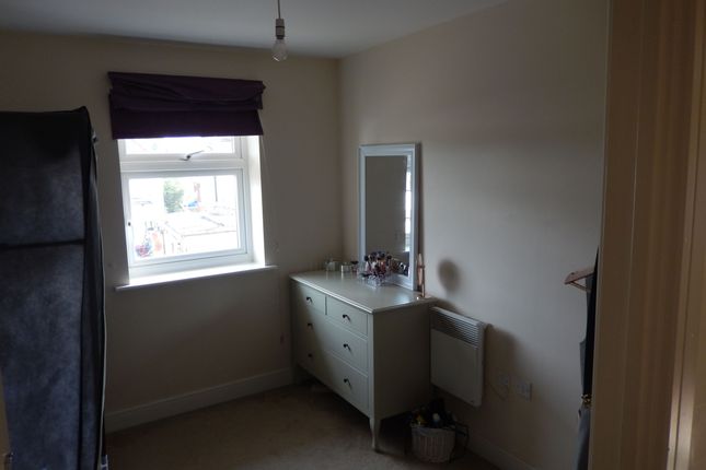 2 Bed Flat To Rent In Sharps Court Cooks Way Hitchin Sg4 Zoopla