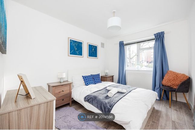 Thumbnail Flat to rent in Wenlock Court, London
