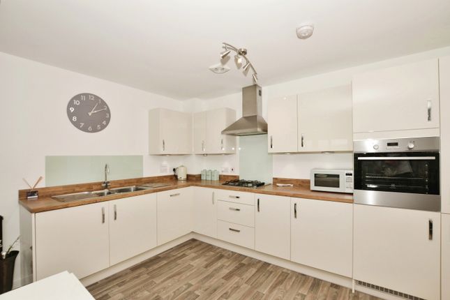 5/Roger Norman House, 14 Nickolls Road, Hythe photo 3