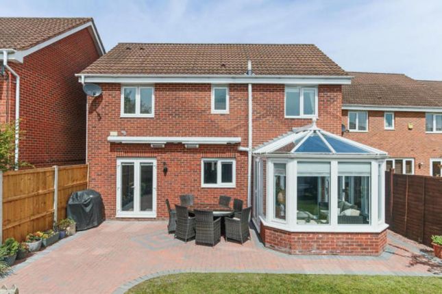 Detached house to rent in Yeomans Close, Astwood Bank, Redditch