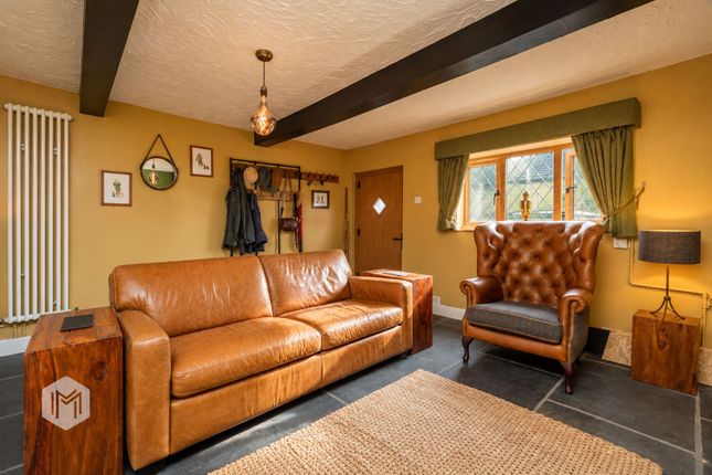 16 Brook Bank, Bolton photo 3