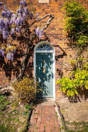 13, London Road, High Wycombe photo 2
