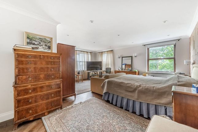 Flat for sale in Ennismore Gardens, Knightsbridge, London