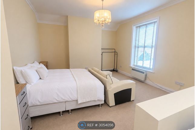 Studio flat on A Clifton Drive North, Lytham St Annes, £600/mo