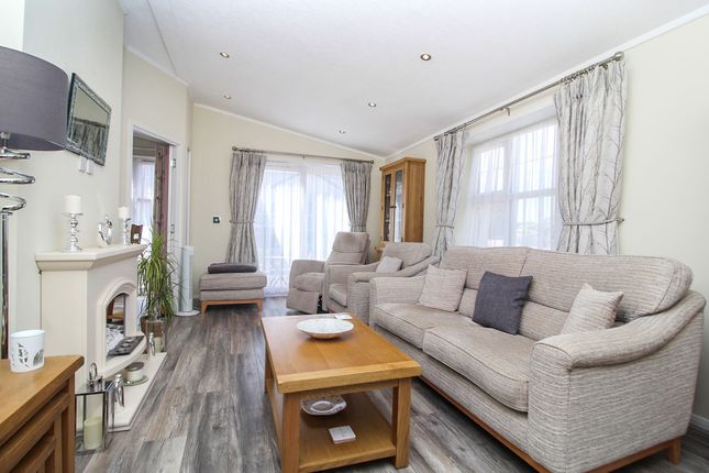 2 Radwell Court,, Felmersham Road, Bedford photo 4