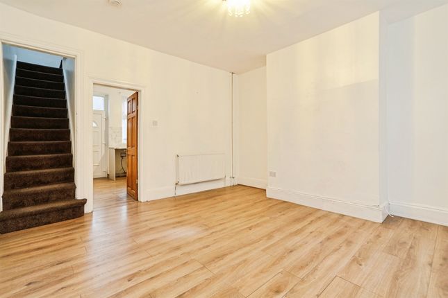 13, Neville Street, Keighley photo 4