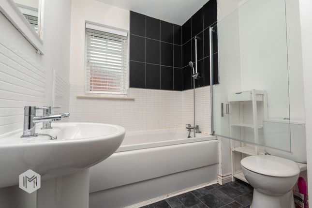 7 Oakwood Grove, Manchester photo 4