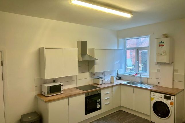 Room to rent in Beaconsfield Street, Arthurs Hill, Newcastle Upon Tyne