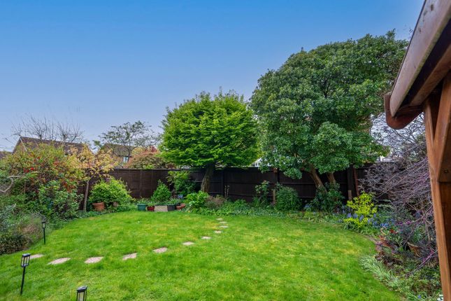 6 Victoria Way, Alcester photo 3