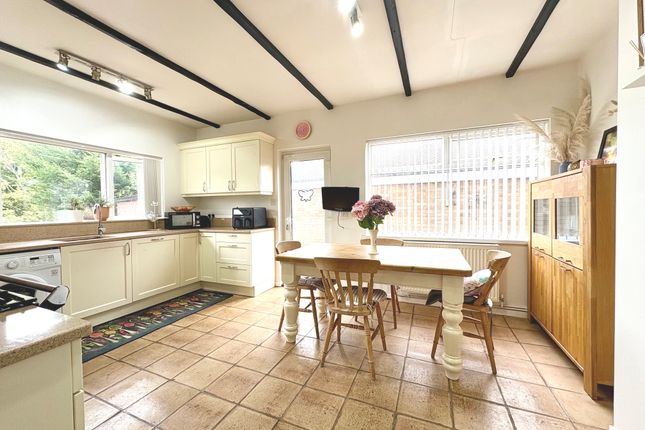 46, Bowhill, Kettering photo 2