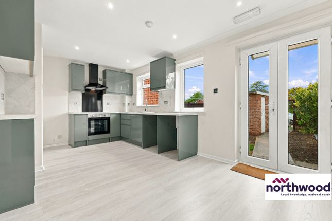 Uplands Drive, Chelmsford photo 4