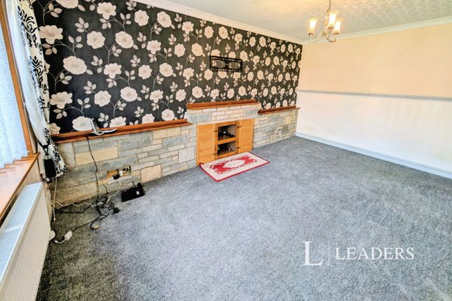 9, Wheatfield Way, Nottinghamshire photo 3