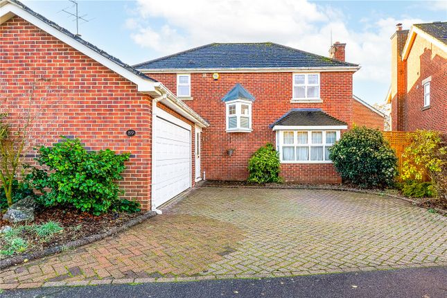 89, Saint Andrews Gardens, Cobham photo 2