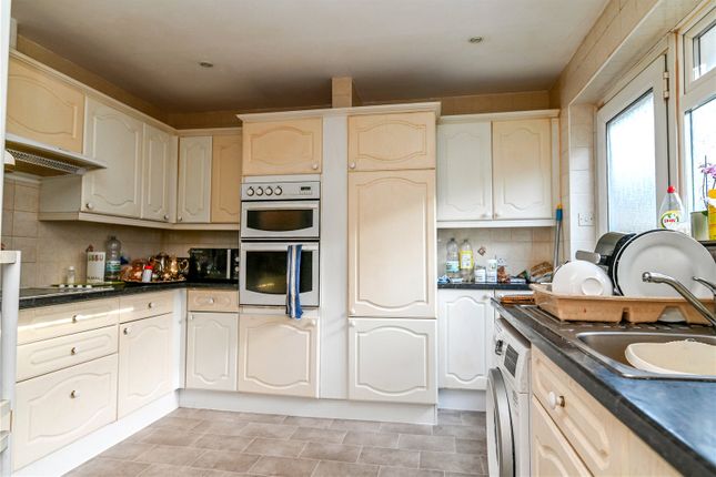 11, Oak Road, Hampshire photo 2