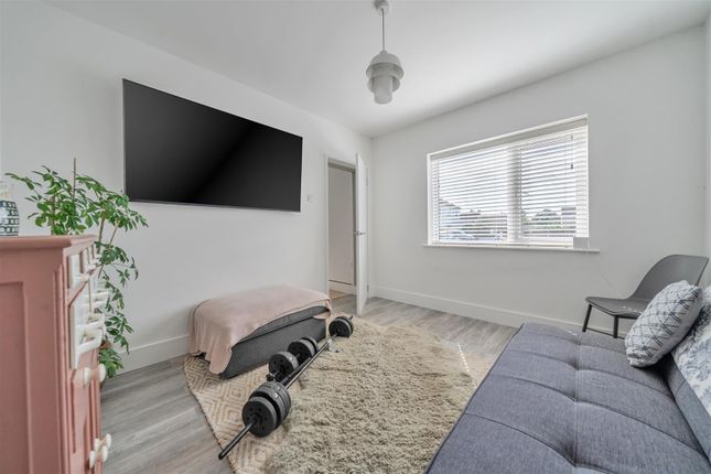 6, Camerton Close, Bristol photo 4