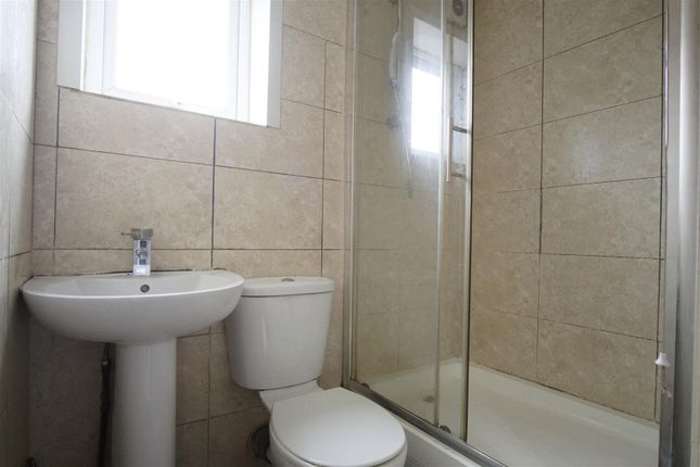 2, Raikes Road, Preston photo 5