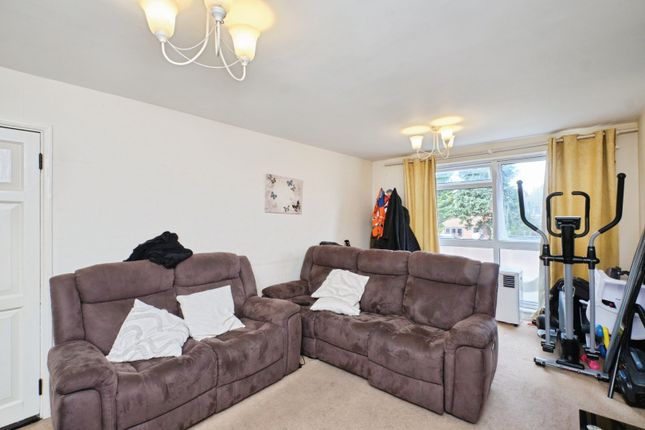 flat10, Pear Tree Court, Birmingham photo 4