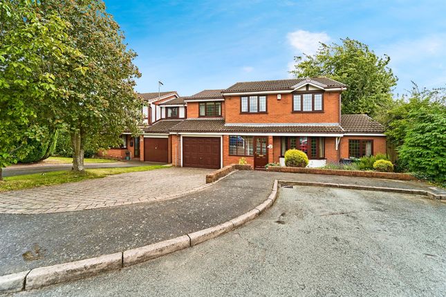 Thumbnail Detached house for sale in The Drive, Shelfield, Walsall