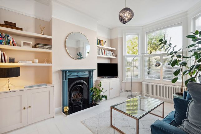 Flat for sale in Purves Road, London