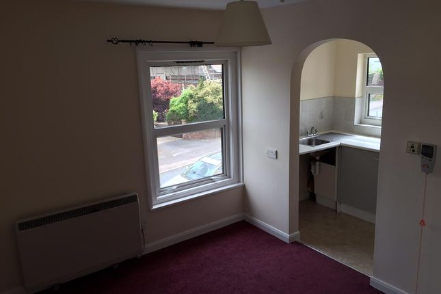 Flat 3,, Magnolia Rise, Axminster photo 2