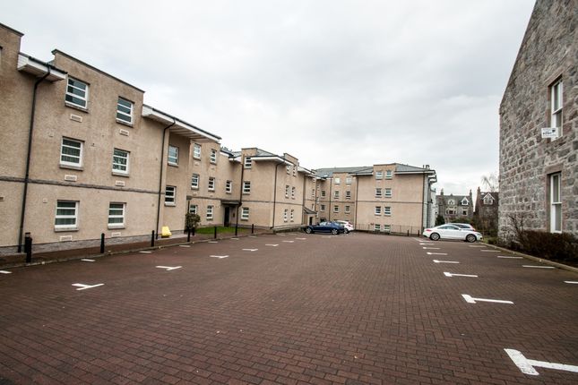 Flat to rent in Great Western Road, Aberdeen