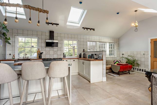 Brookside, 4, Stone Lane, Royston photo 4