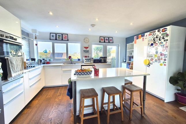 2, St. Peters Way, Porthleven photo 3