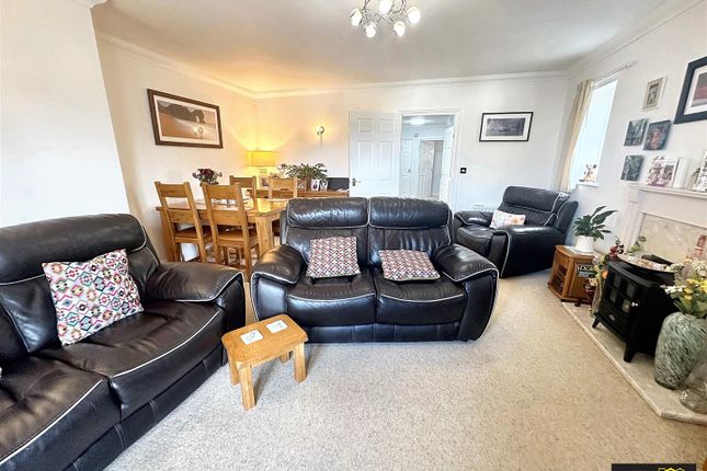 Flat 2, Southbrook, Heron Close, Weymouth photo 4