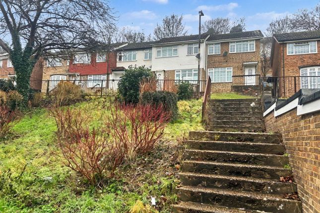 50, Woodhurst, Chatham photo 3