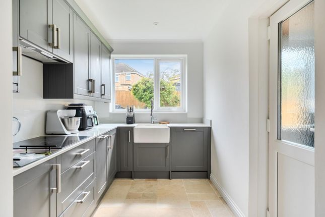 35, Bloomfield Drive, Bath photo 2