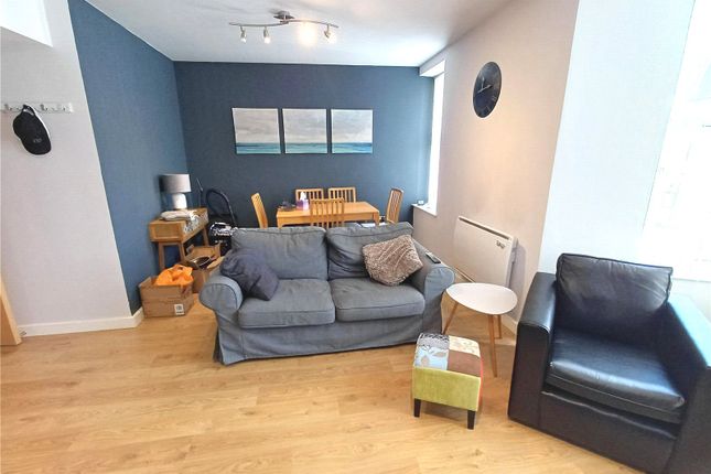 Flat 3, 26-28, Mary Street, Porthcawl photo 4