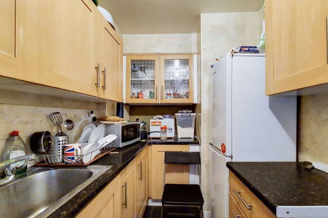 2-bed flat on Lant Street, Borough, £400,000