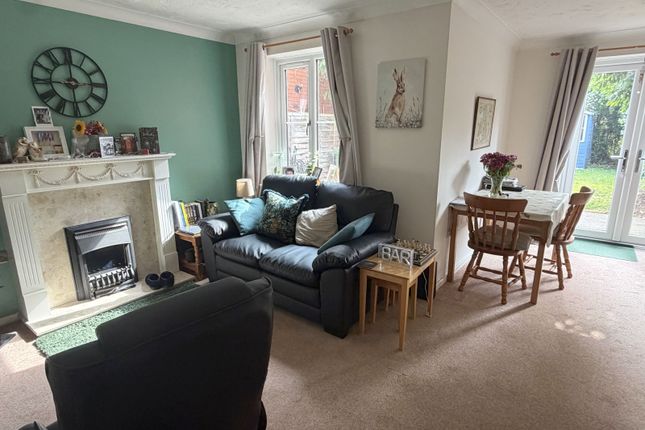 103 Cambrian Road, Walton Cardiff, Tewkesbury photo 3