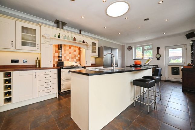 Fairway, Barkham Road, Wokingham photo 4