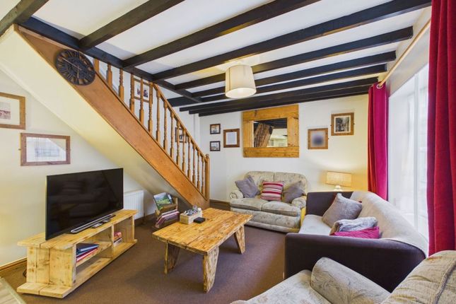 'Awd Tuts' Cottage, 2 New Way Ghaut, Whitby photo 4