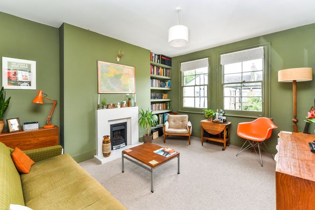 Thumbnail Flat for sale in Lomond Grove, London